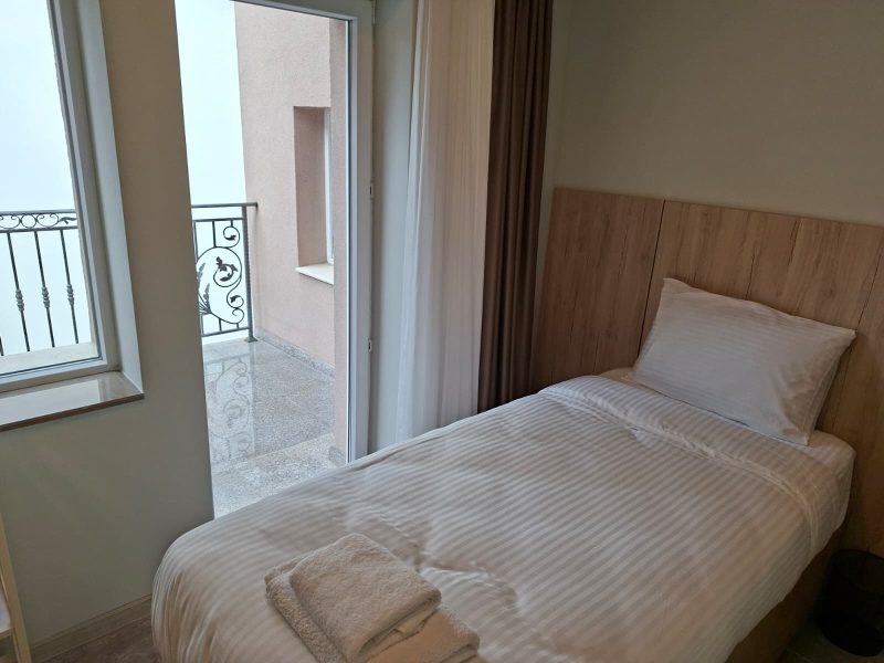 Triple Room with Balcony — Enza