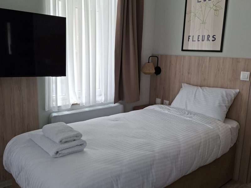 Standard Double or Twin Room — Enza